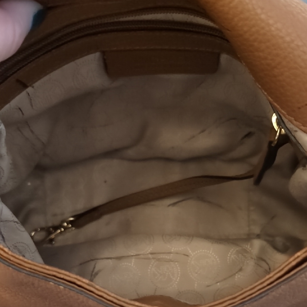 Michael Kors Tan Leather Crossbody Bag- Bedford - Picture 6 of 9